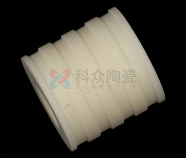 氧化鋁陶瓷件的特點(diǎn)有哪些呢？（圖）