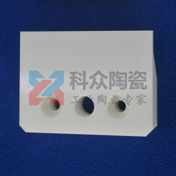 氧化鋯陶瓷的力學(xué)性能體現(xiàn)在哪些方面？